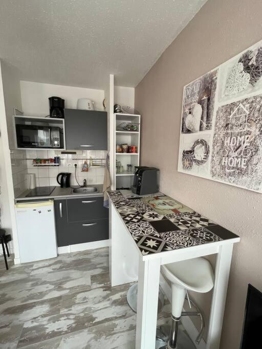 Brest Saint-Marc : Appart T1 Bis Bien Situe Wifi Buitenkant foto